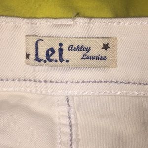 White L.E.I. White denim shorts, 6 inch inseam